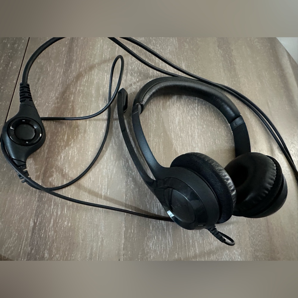 Logitech H390 Wired Headset for PC/Laptop with Noise Canceling Microphone USB-A - Picture 2 of 3